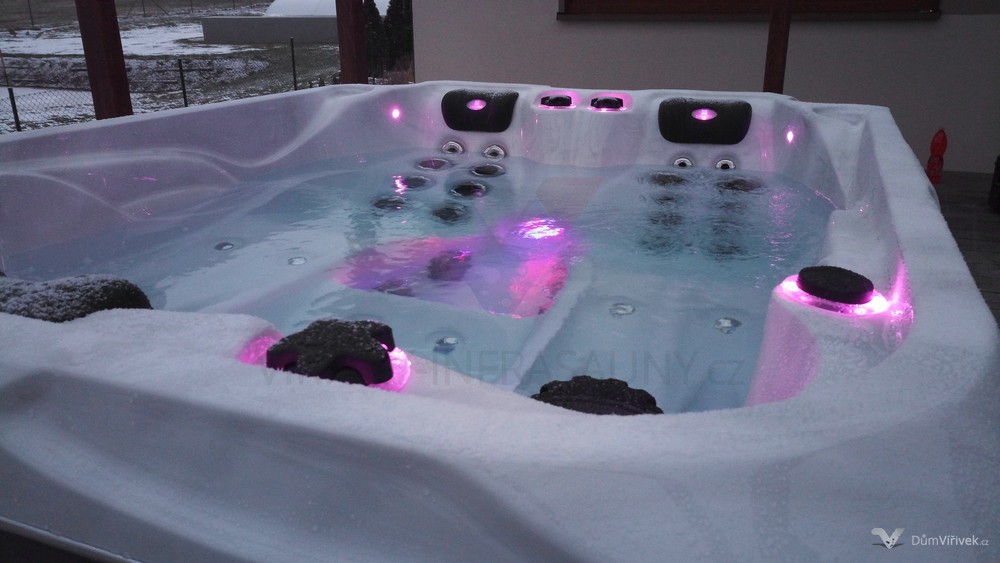 Vířivka Passion Spas S...